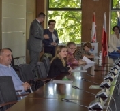 Uczestnicy w oczekiwaniu na tekst dyktanda