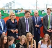 Pamiątkowe zdjęcie z wykonowcami grafitti. — z: Lucjan Krzysztof Chrzanowski i Piotr Zadrożny