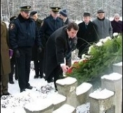 Prezydent oddaje hołd rozstrzelanym