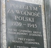 Napis na odrestaurowanym w 2004 r. pomniku Napis na odrestaurowanym w 2004 r. pomniku