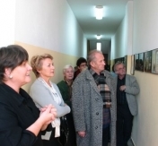 kurator wystawy Jolanta Drozd kurator wystawy Jolanta Drozd