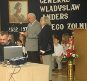 Inicjatorzy organizacji Sesji, Honorowi Obywatele Miasta Legionowo: Bronisława Mazur i Lucjan Spletsteser.