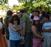 Uczestnicy obchodów Dnia Dziecka na Placu Zabaw Uczestnicy obchodów Dnia Dziecka na Placu Zabaw