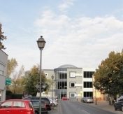 Widok na projektowany dworzec z ul. Piłsudskiego Widok na projektowany dworzec z ul. Piłsudskiego