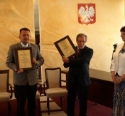 Prezydent Roman Smogorzewski z certyfikatem ISO Prezydent Roman Smogorzewski z certyfikatem ISO