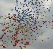 W niebo poleciało niemal 1000 balonów
