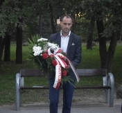 W piątek (31.08) w Legionowie odbyły się uroczystości związane z Dniem Solidarności i Wolności. Władze miasta złożyły kwiaty przy pomniku w parku im. Solidarności W piątek (31.08) w Legionowie odbyły się uroczystości związane z Dniem Solidarności i Wolności. Władze miasta złożyły kwiaty przy pomniku w parku im. Solidarności