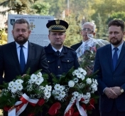 100 drzew na 100-lecie Niepodległości 100 drzew na 100-lecie Niepodległości