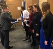Najlepsi z najlepszych odebrali nagrody podczas dzisiejszej sesji (III Sesja Rady Miasta Legionowo - 28.12.2018) Najlepsi z najlepszych odebrali nagrody podczas dzisiejszej sesji (III Sesja Rady Miasta Legionowo - 28.12.2018)