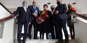 Na zdjęciu m.in. Tadeusz Szulc, Barbara i Cezariusz Kalinowscy, Roman Smogorzewski, Ewa Milner-Kochańska Na zdjęciu m.in. Tadeusz Szulc, Barbara i Cezariusz Kalinowscy, Roman Smogorzewski, Ewa Milner-Kochańska