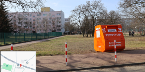 pojemnik na tekstylia oraz mapka z pinezką lokalizacji pojemnik na tekstylia oraz mapka z pinezką lokalizacji