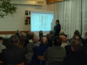 Zastępca Prezydenta Lucjan Chrzanowski przedstawia mieszkańcom plan przebudowy Al. Sybiraków