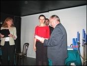 Nina Felczak przyjmuje nagrodę główną zdobytą w kategorii 