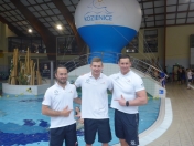 Na zdjęciu od lewej: fizjoterapeuta Piotr Potentas,Dawid Szulich ,trener Rafał Perl.