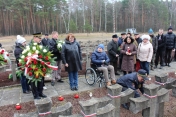 Delegacja Legionowa odwiedziła Palmiry