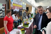 Na zdjęciu targi edukacyjne w Liceum im. Marii Konopnickiej w Legionowie