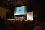 Samorządowcy w sali widowiskowej Urzędu Miasta Legionowo