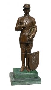 Statuetka „Zasłużony dla Miasta Legionowo” im. gen. B. Roi (po kliknieciu w grafikę obraz statuetki powiększy się)cy-legionowa
