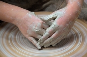 Warsztaty plastyczne i ceramiczne 