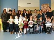 zdjęcie: Laureaci konkursu oraz wychowawcy