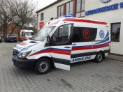Na zdjęciu karetka