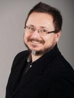 Mężczyzna w okularach