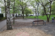 Na zdjęciu Park Solidarności miejsce po altanie