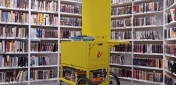 Na zdjęciu wnętrze biblioteki