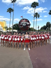 Cheerleaderki na tle palm