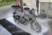Motocykl w myjni
