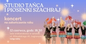 plakat w blado różowym kolorze ze zdjeciem dziewczynek w strojach tanecznych