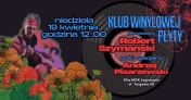 plakat na czarnym tle płyta winylowa i zdjęcie mężczyzny grającego na gitarze, w lewym dolnym rogu kwiaty czerwone i pomarańczowe