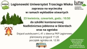 plakat biało zielone tło, po lewej stronie las i ognisko po prawej opis wydarzenia, na dole zdjęcie autobusu