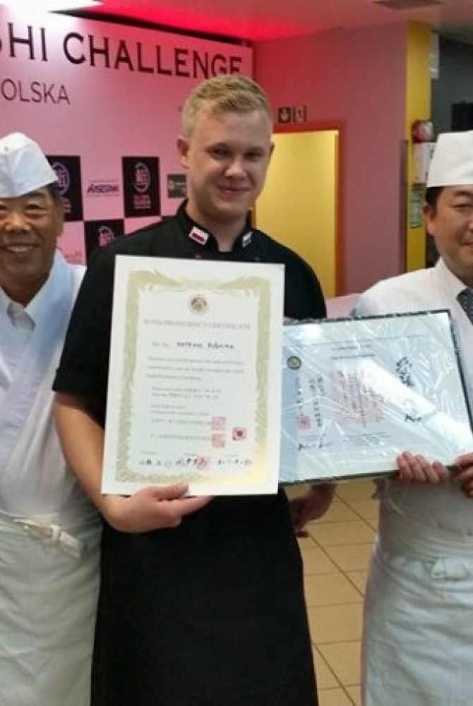 Zdjęcie: https://www.facebook.com/likesushiandwok