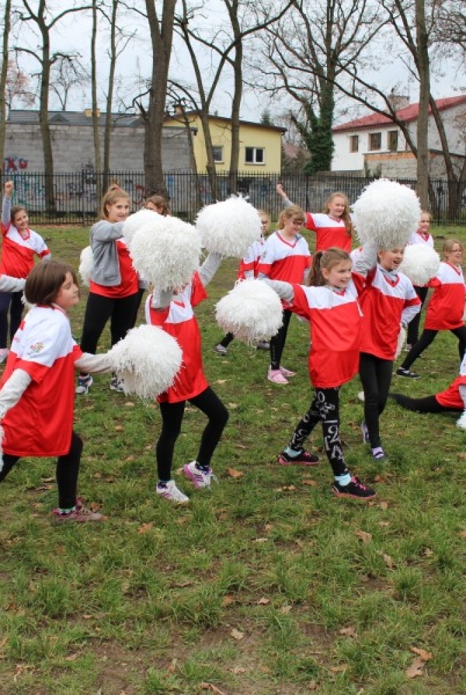 Zdjęcie: otwarcie siłowni plenerowej