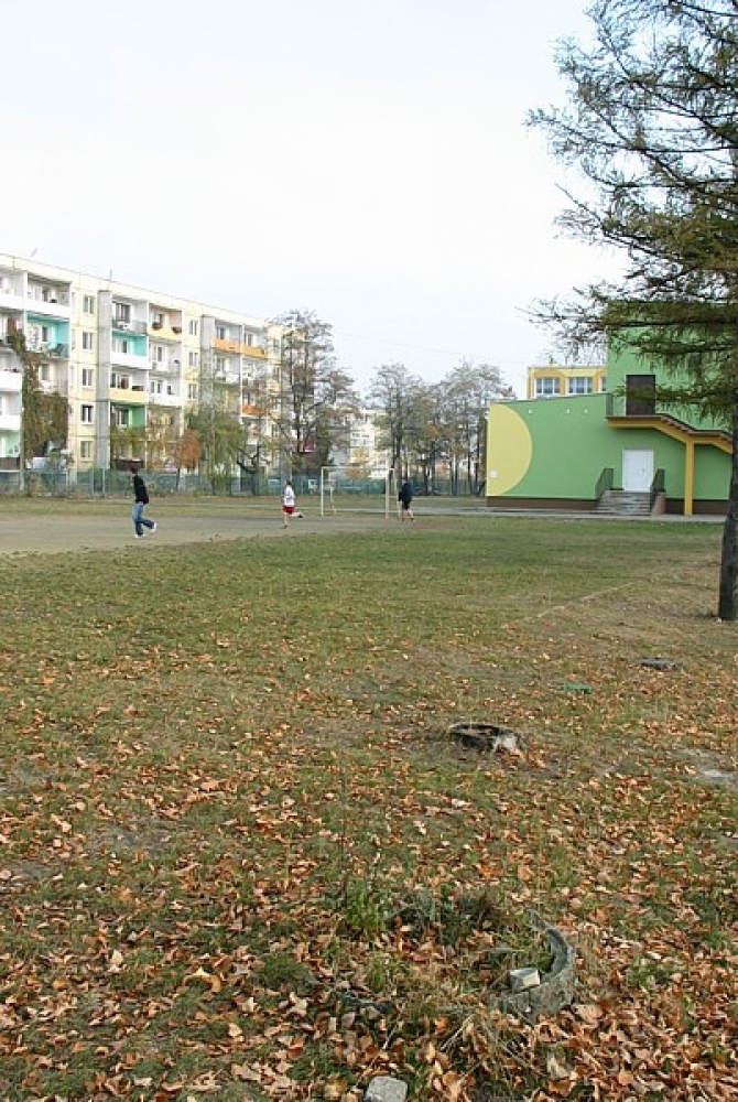 Boisko przed modernizacją Boisko przed modernizacją
