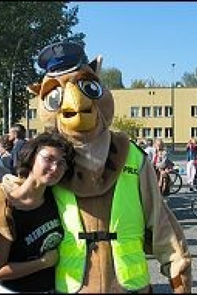 Maskotka imprezy: sowa-policjant