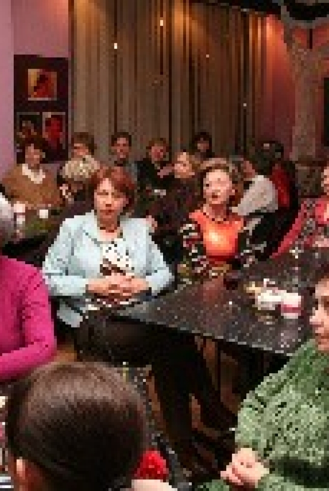 Nastój spotkania zbudowało dobre towarzystwo i wnętrza Sceny 210