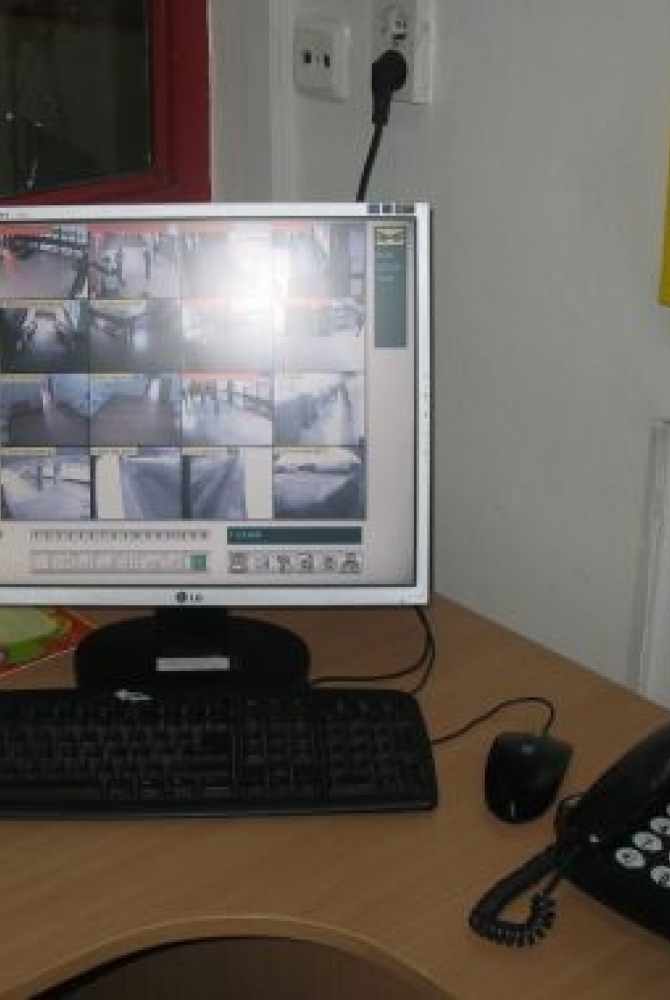 Monitoring w Zespole Szkół przy ul. Zegrzyńskiej 3 w Legionowie.