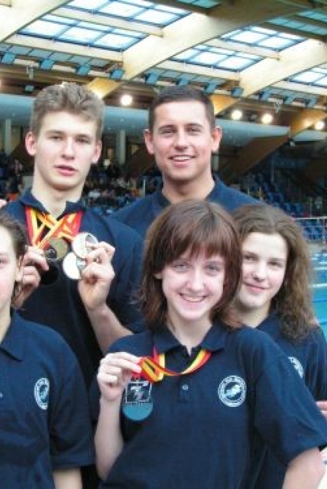 Na zdjęciu od lewej:Joanna Paciorek,Dawid Szulich,Aleksandra Zejdler ,Anna Kalisiak oraz trener Rafał Perl