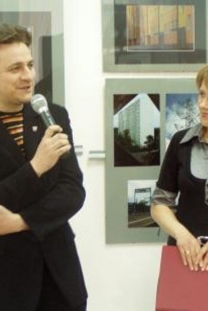 Piotr Zadrożny Zastępca Prezydenta Miasta Legionowo i Danuta Masiak dyrektor Miejskiej Biblioteki Publicznej w Legionowie