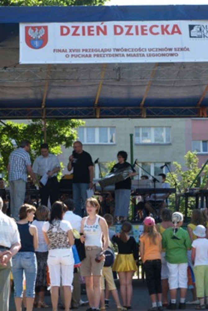 Wręczanie nagród podczas Dnia Dziecka