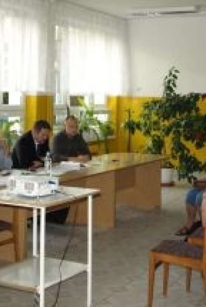 Konsultacje społeczne dotyczące budowy boiska ze sztuczną  nawierzchnią przy ul. Broniewskiego