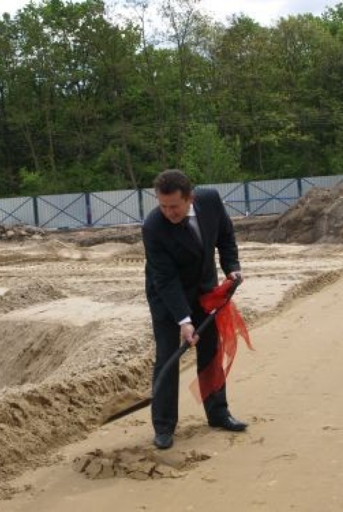 Prezydent Roman Smogorzewski wbija