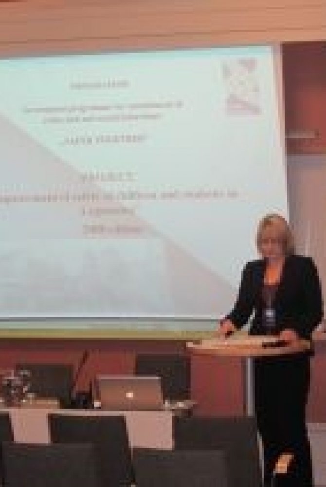 Tamara Mytkowska prezentująca program