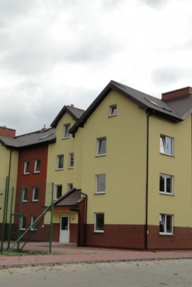 wybudowany przez miasto budynek socjalny na os. Kozłówka foto: www.skyscrapercity.com
