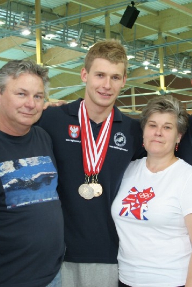 od lewej: fizjoterapeuta Piotr Potentas, Leon Szulich, Dawid Szulich, Renata Szulich, trener Rafał Perl