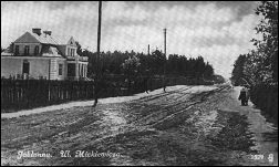 Pierwszy urząd gminy Legionowo mieścił się w willi przy ul. Mickiewicza 23. Dziś ten zabytkowy budynek jest siedzibą Zbiorów Historycznych Miasta Legionowo.