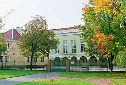 Adres szkoły Zespół Szkół nr 1 w Legionowie