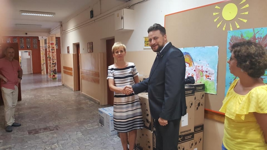 Kolejne komputery w szkołach